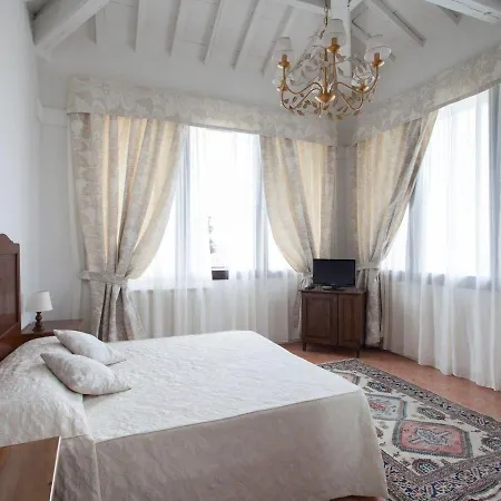Cristina Oda ve Kahvaltı Castellina in Chianti